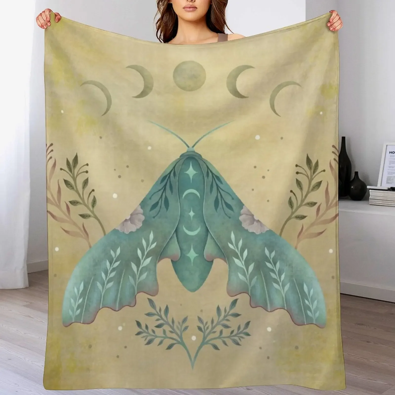 Luna and Moth - Oriental Vintage Throw Blanket Warm Comfortable Blanket Gift for Parents Friends