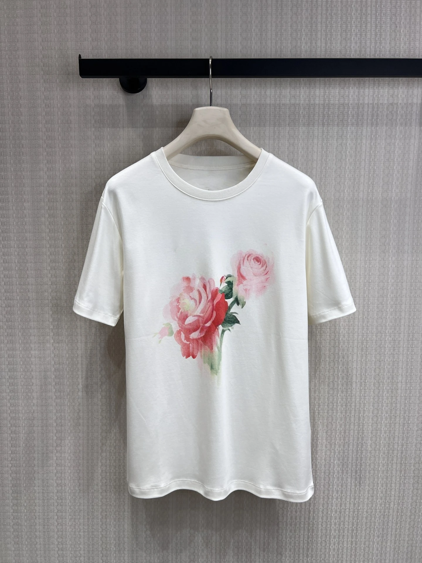

Casual round Neck Short Sleeve Women's T-shirt Watercolor Rose Print Loose Slimming Versatile Casual Fashionable Top