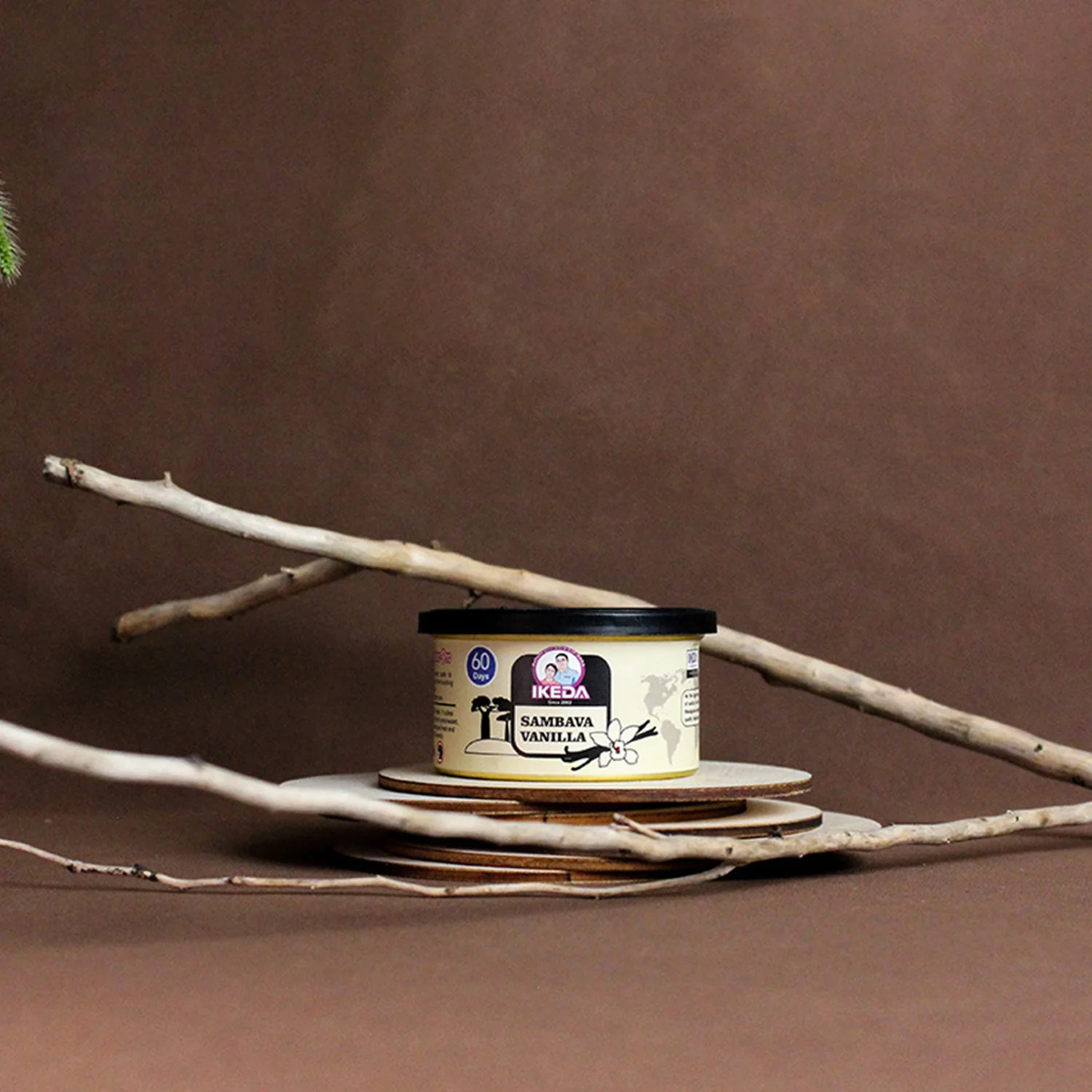 Truk kecil yang mengangkut dupa kayu, pewangi mobil, aroma diffuser mobil, nuansa mewah, aroma diffuser mobil, pewangi interior mobil