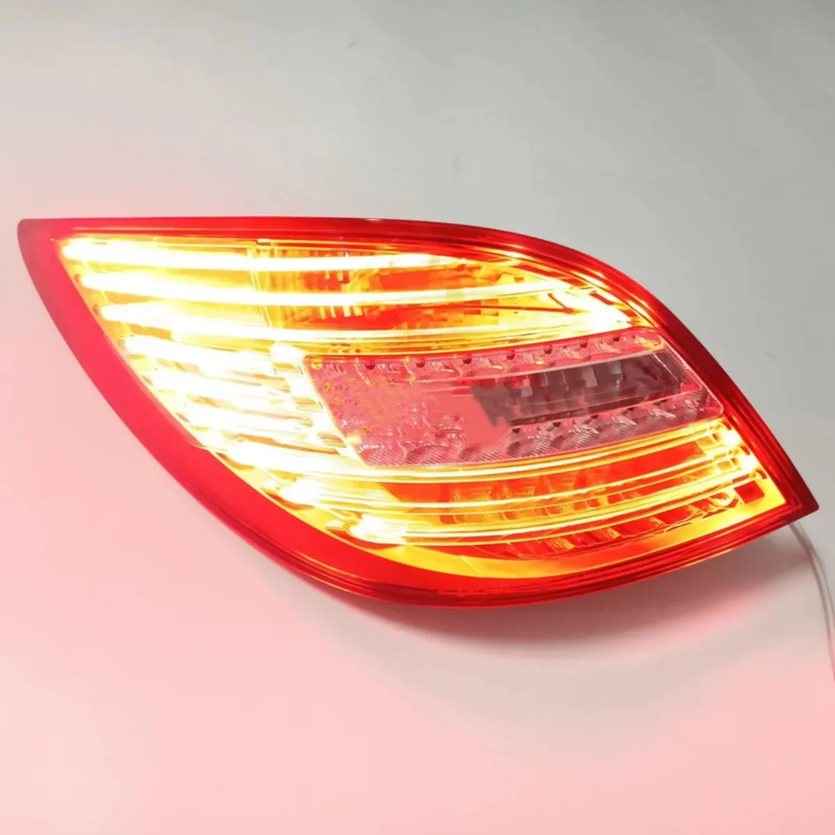 Led Tail Light Taillight Rear Lamp for Mercedes-Benz R class W251 R280 R300 R320 R400 R350 Brake Driving Lamp Turn Signal