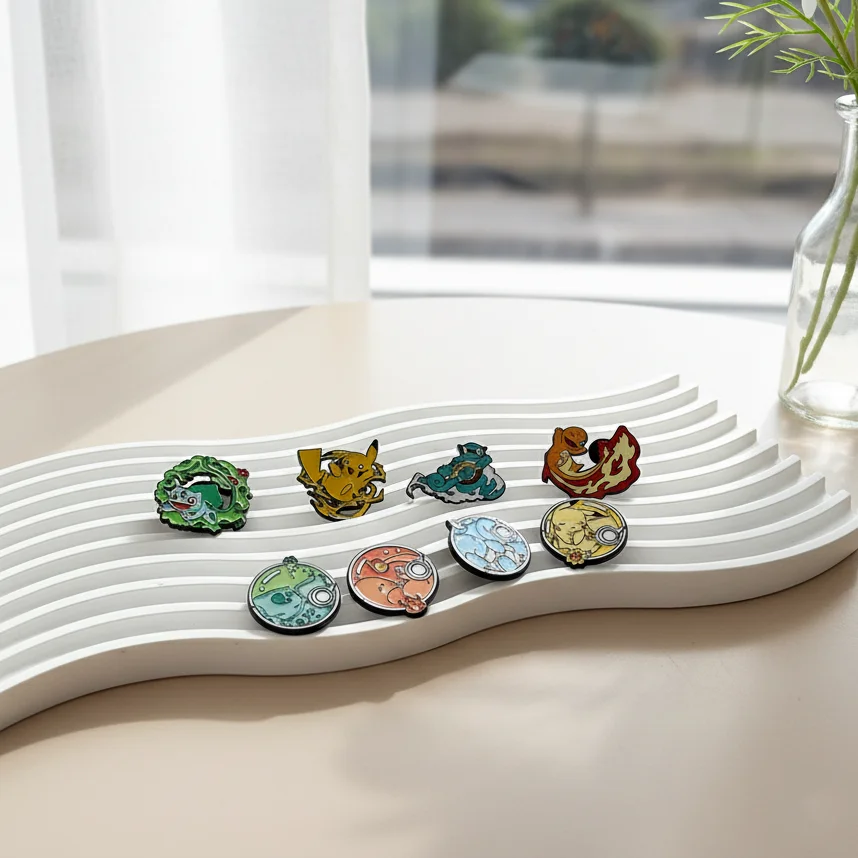 8 stuks Anime De Pokemon Cartoon Broche Kerst Karakter Emaille Pin Rugzak Kleding Sieraden Metalen Badge Accessoires Cadeau