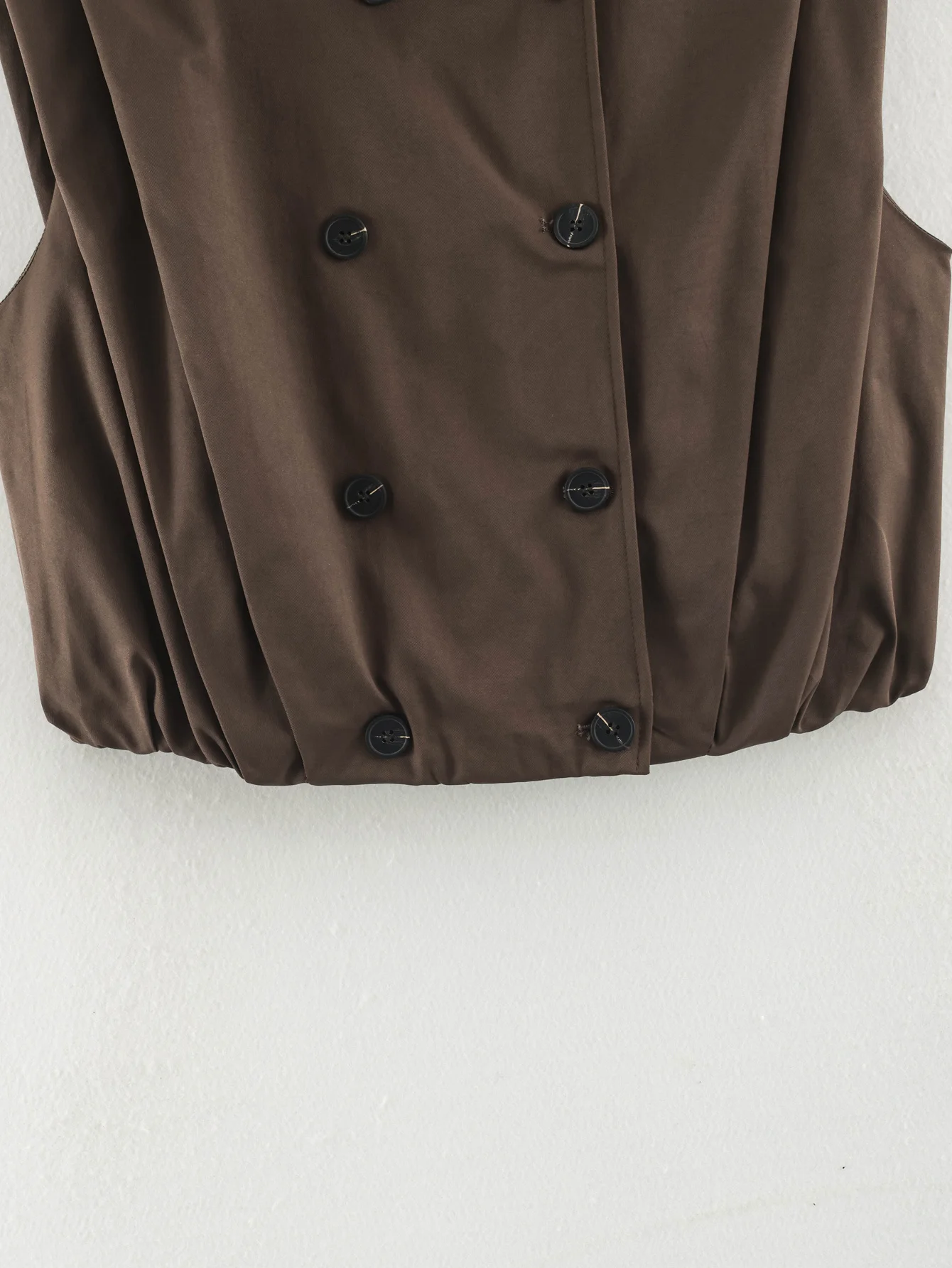 TFMLN Schicke Damenweste mit Stehkragen, doppelreihig, ärmellos, Streetwear-Trenchcoat, neue Herbstmode, plissierte Weste – Detail 11