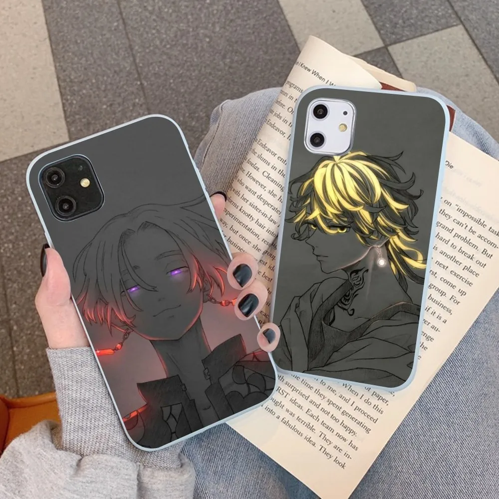 

Tokyo Revengers Japan Anime Phone Case For IPhone 14 11 12 13 Mini Pro Xs Max 8 7 6 6S Plus X XR Solid Candy Color Case