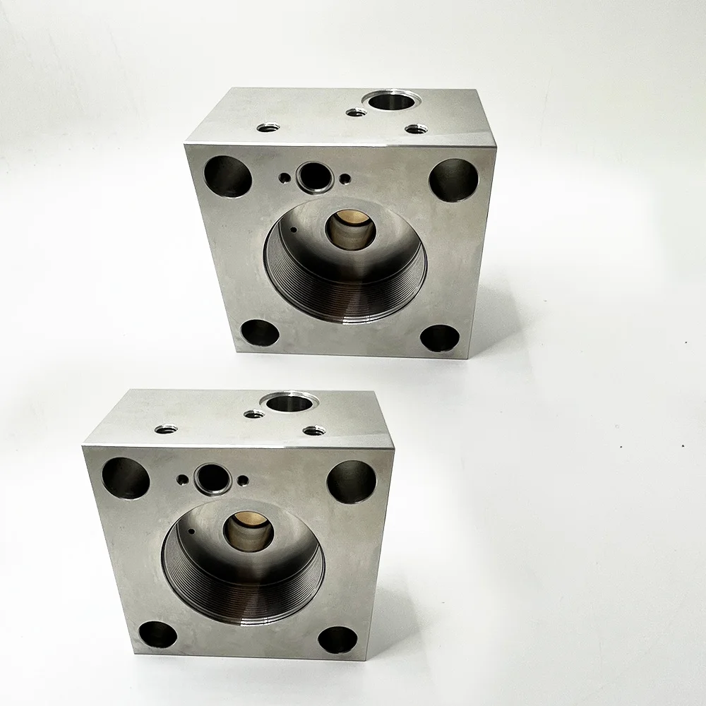 60K Speed WaterJet Cutting Head Intensifier Left / Right End Bell Water Jet Low Pressure End Bell Assembly 301001-1-R 301001-1-L