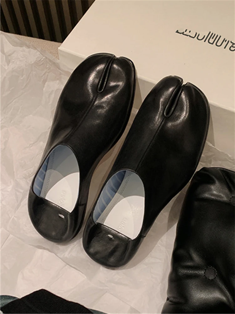 

Повседневная кожаная версия со свиным носком Split oes, женская летняя новая римская обувь на плоской подошве без шнуровки, неисправномерная одинарная oes