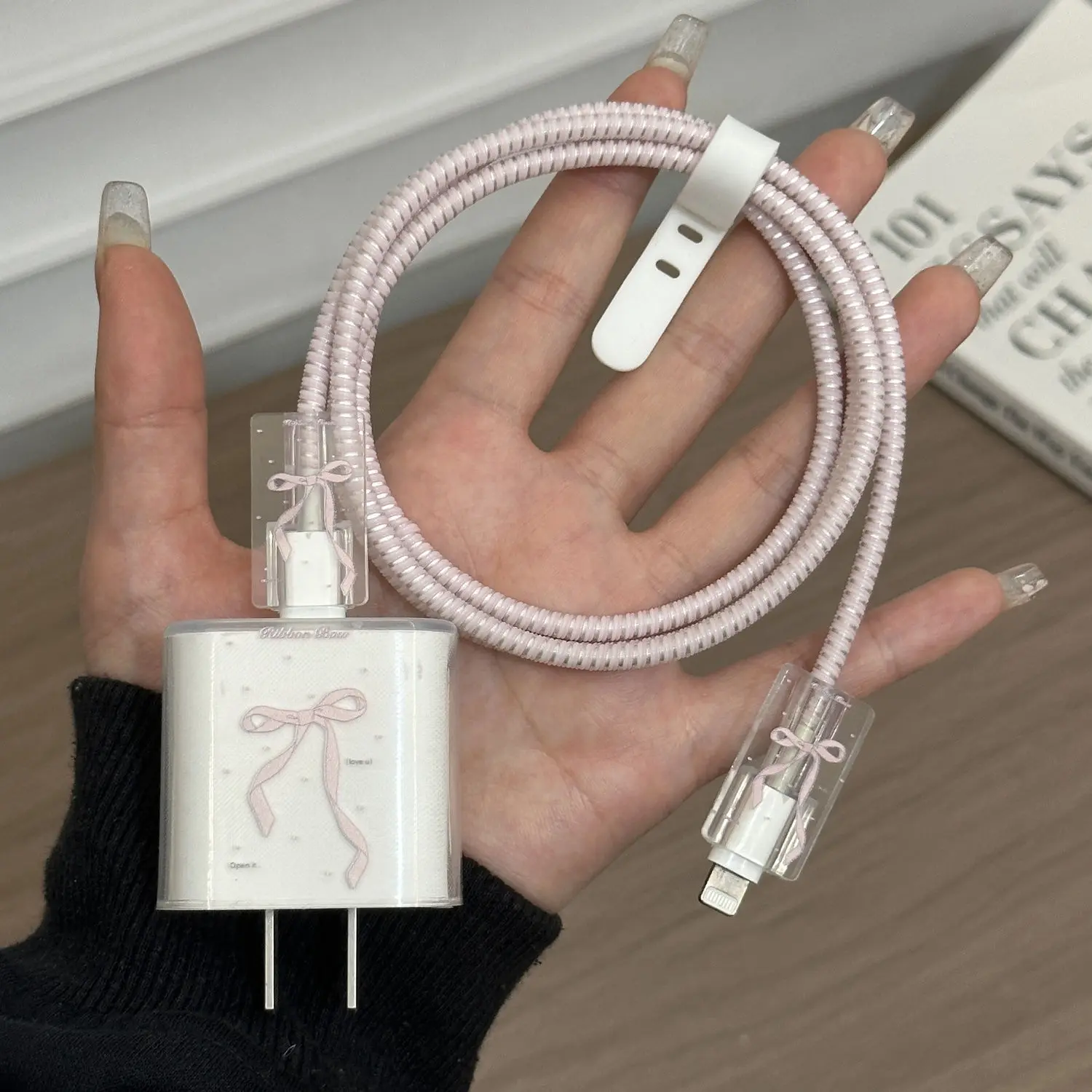 

Suitable for Apple 16 charger protective cover 15 charging head data cable protective cover anti-break bow for women