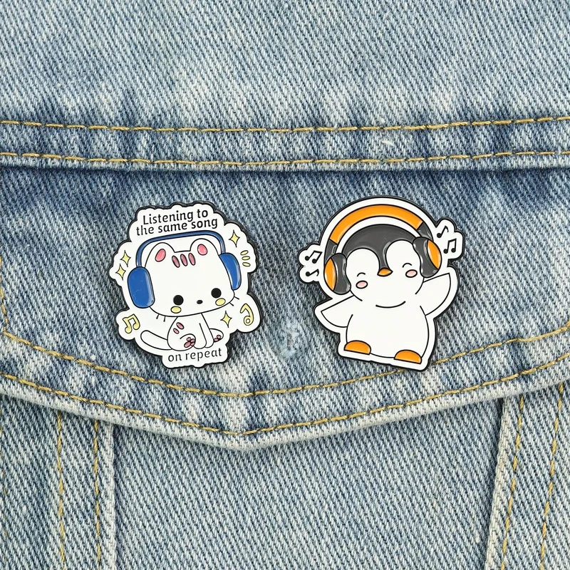 Emaille-Anstecknadeln für Musikliebhaber, Cartoon-Katze, Pinguin, Kopfhörer, Broschen, Anstecknadel, niedlicher süßer Tierschmuck, Geschenk für Freunde