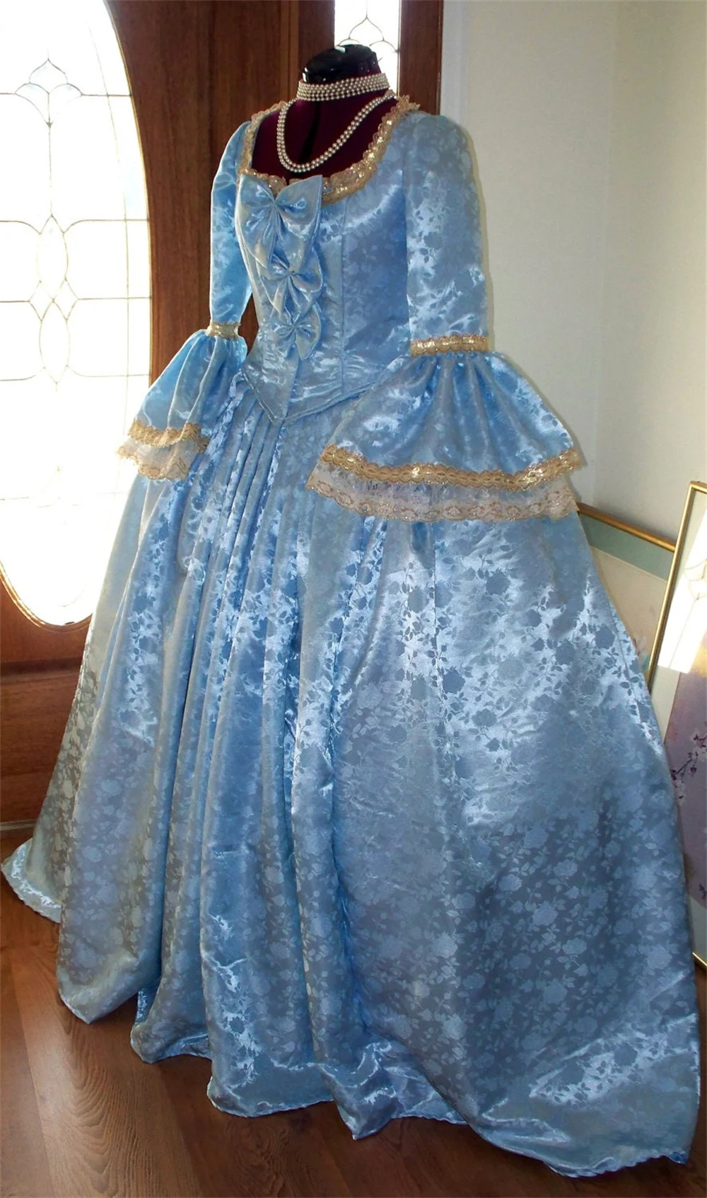 18th Century Victorian Rococo Royal Queen Marie Antoinette Costume Dress Robe Blue Revolution Georgian Era Victorian Ball Gown