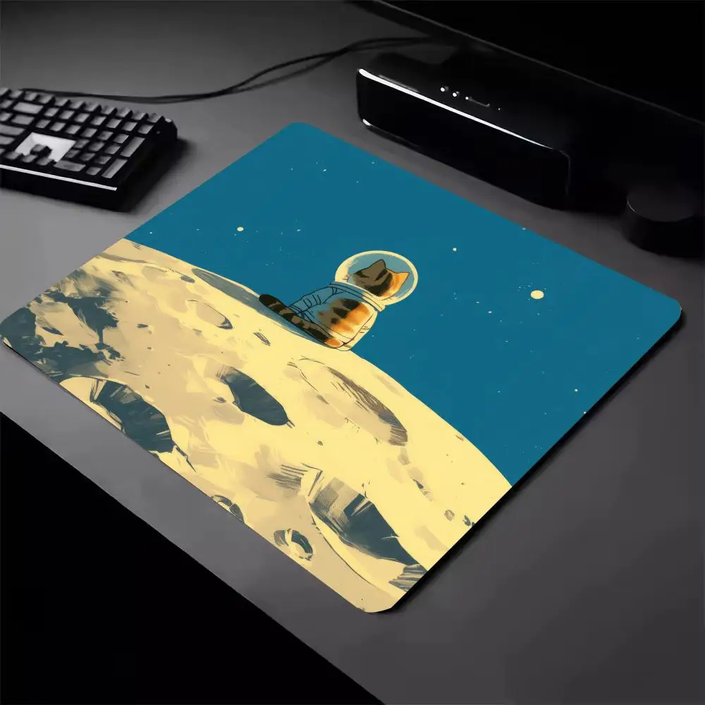 

Коврик для мыши с изображением астронавта и кота 22X18, 40X45, компьютерные аксессуары, офисные игровые настольные коврики, резиновые противоскользящие коврики для мыши, небольшой декор, настольные коврики