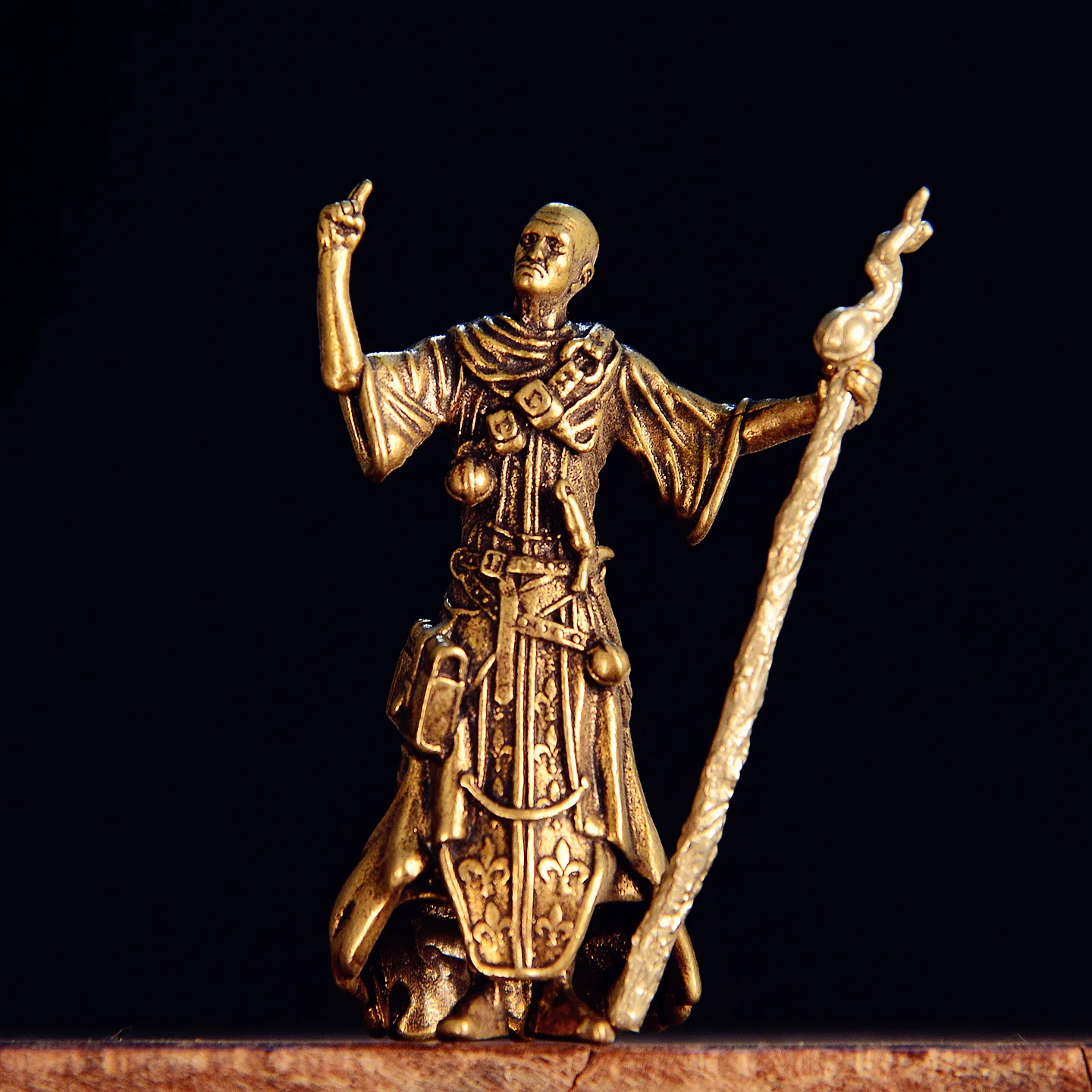 Fantasy Wizard Small Statue Retro Brass Charactor Figurines Miniatures Office Desktop Ornament Home Decorations Crafts Accessory