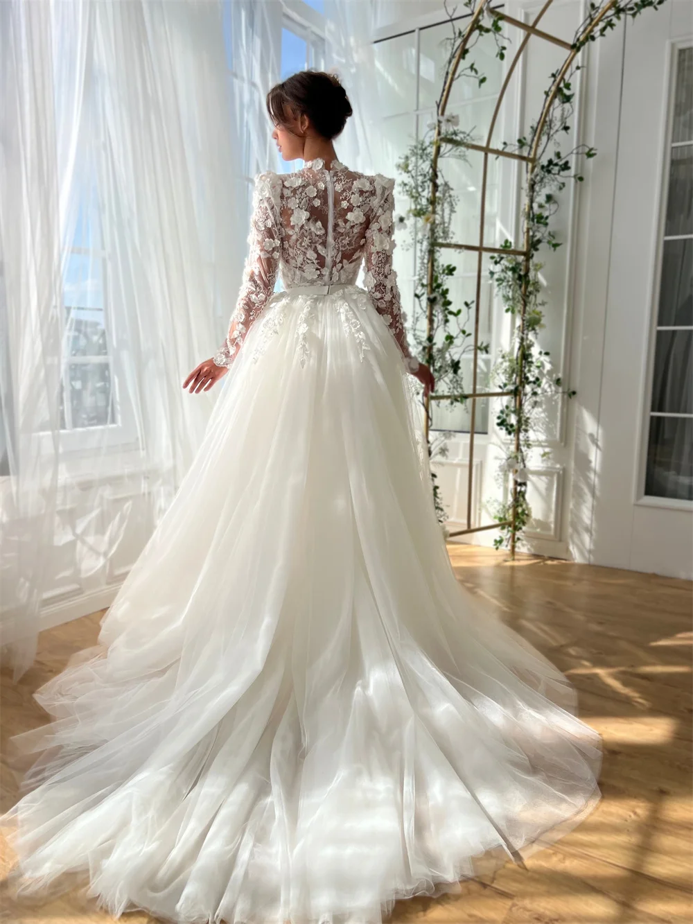 Kobe Customized Appliques Tiered Ruffle Ball Gown Wedding Dresses Long Trailing vestidos de noche Cut-out Formal Evening