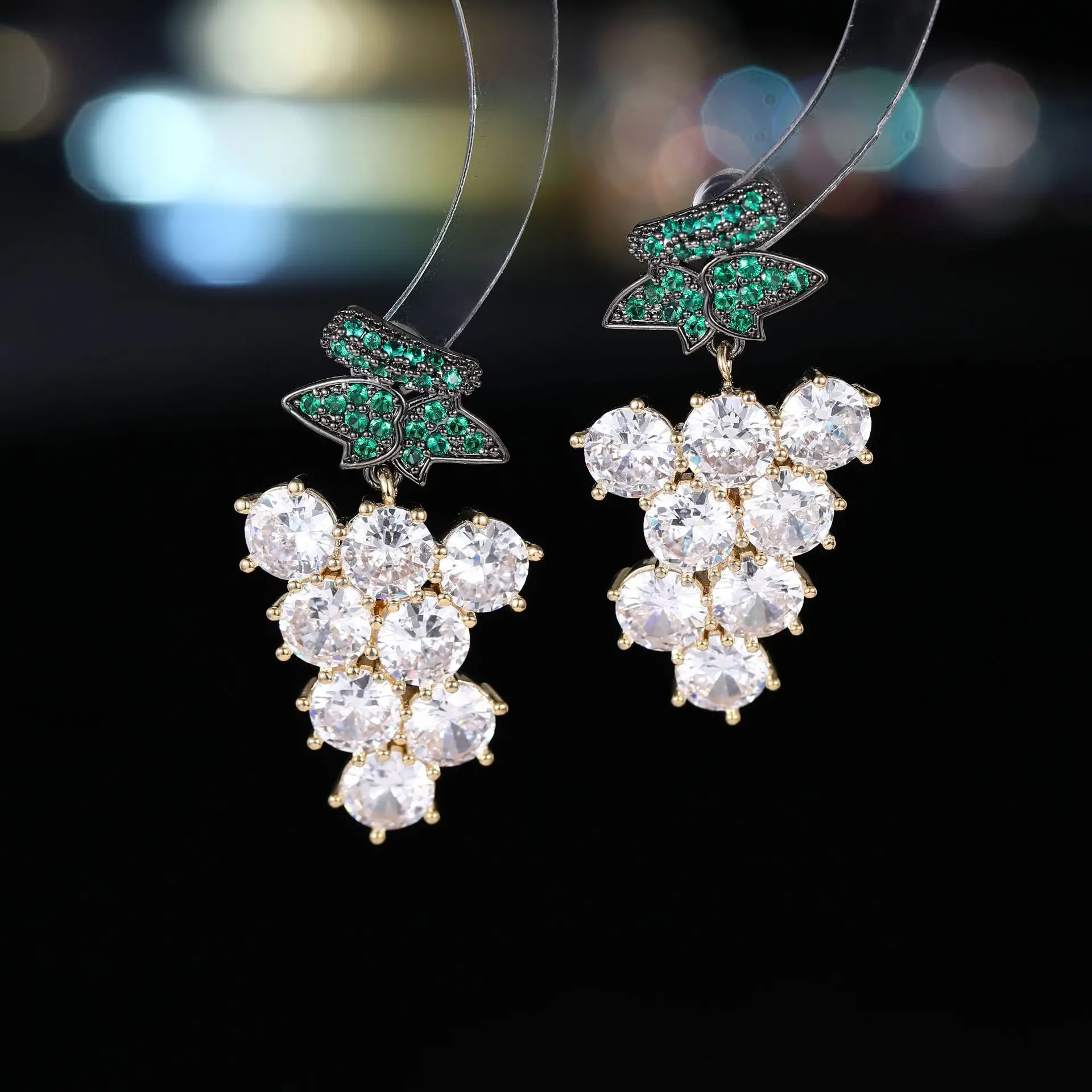 

Personalized and creative fruit and grape earrings s925 silver needle, a niche and light luxury design for dinner earrings