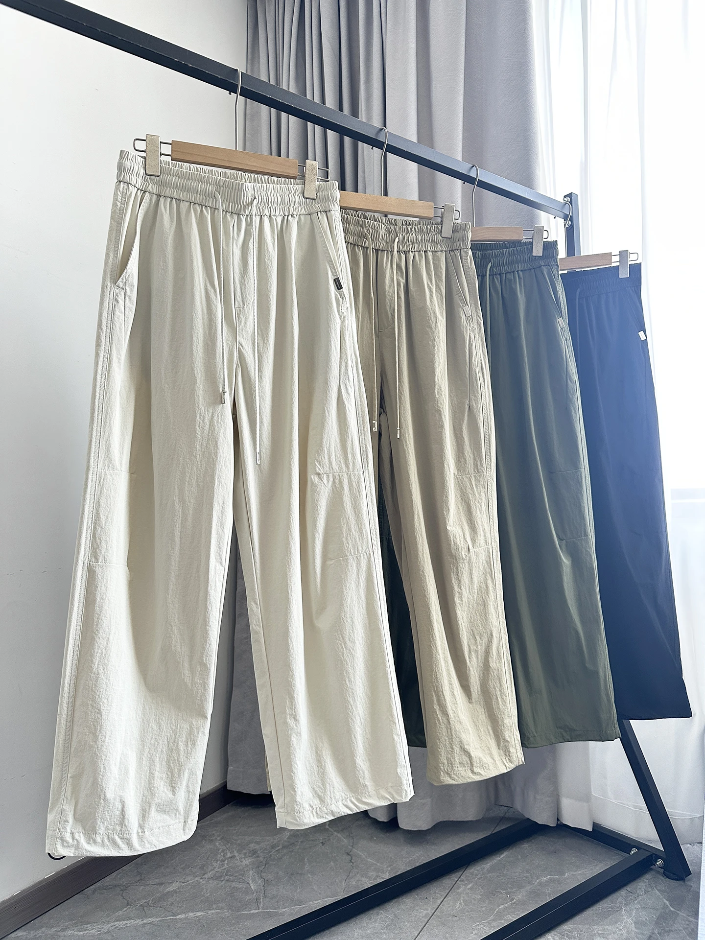 Men's Summer Fashionable Lightweight Quick Dry Straight Leg Pants Breathable Comfortable Commute Casual Trousers