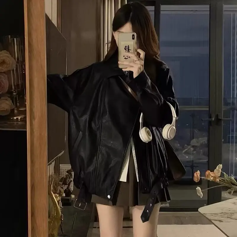 معاطف نسائية من جلد البولي يوريثان الصناعي سترات متينة بحزام وسحاب وياقة مقلوبة وأكمام طويلة ملابس خروج غير رسمية فضفاضة لربيع وخريف 2025