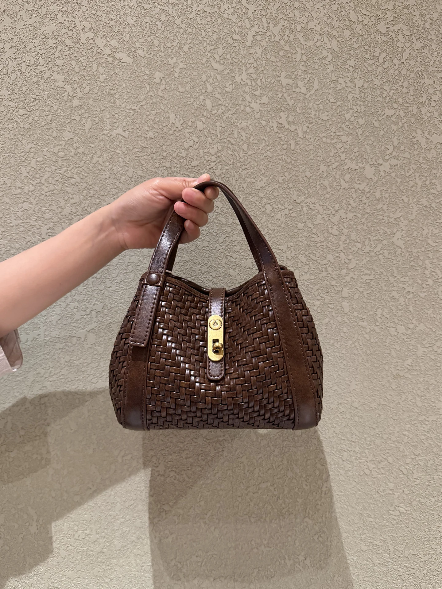 Bolsa de Mão Selin Weiss em Cesta Trançada, Bolsa Transversal Feminina, Bolsa de Ombro para o Dia a Dia com Alça Destacável e...