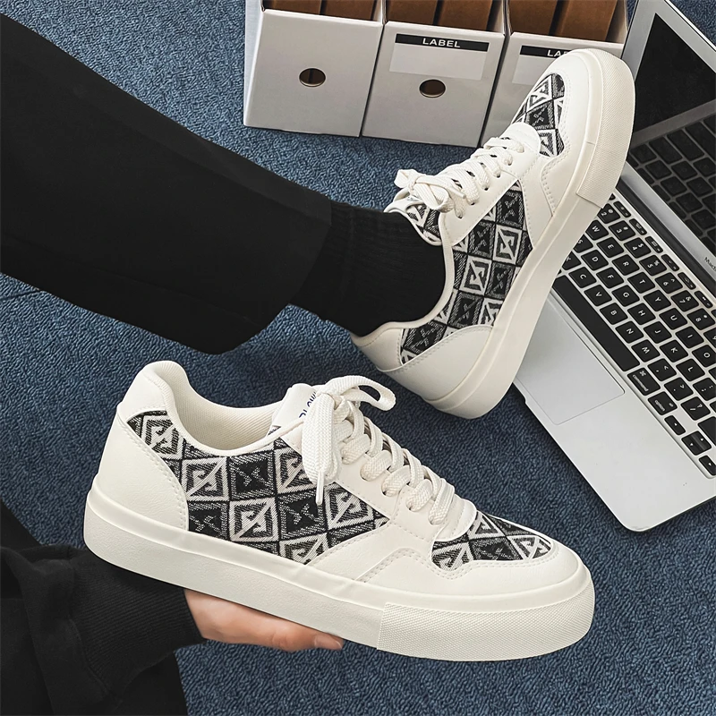 Graffiti prints black canvas sneakers mens vulcanized shoes man low top sneaker lace up trainer skateboard shoes men's plimsolls image 4