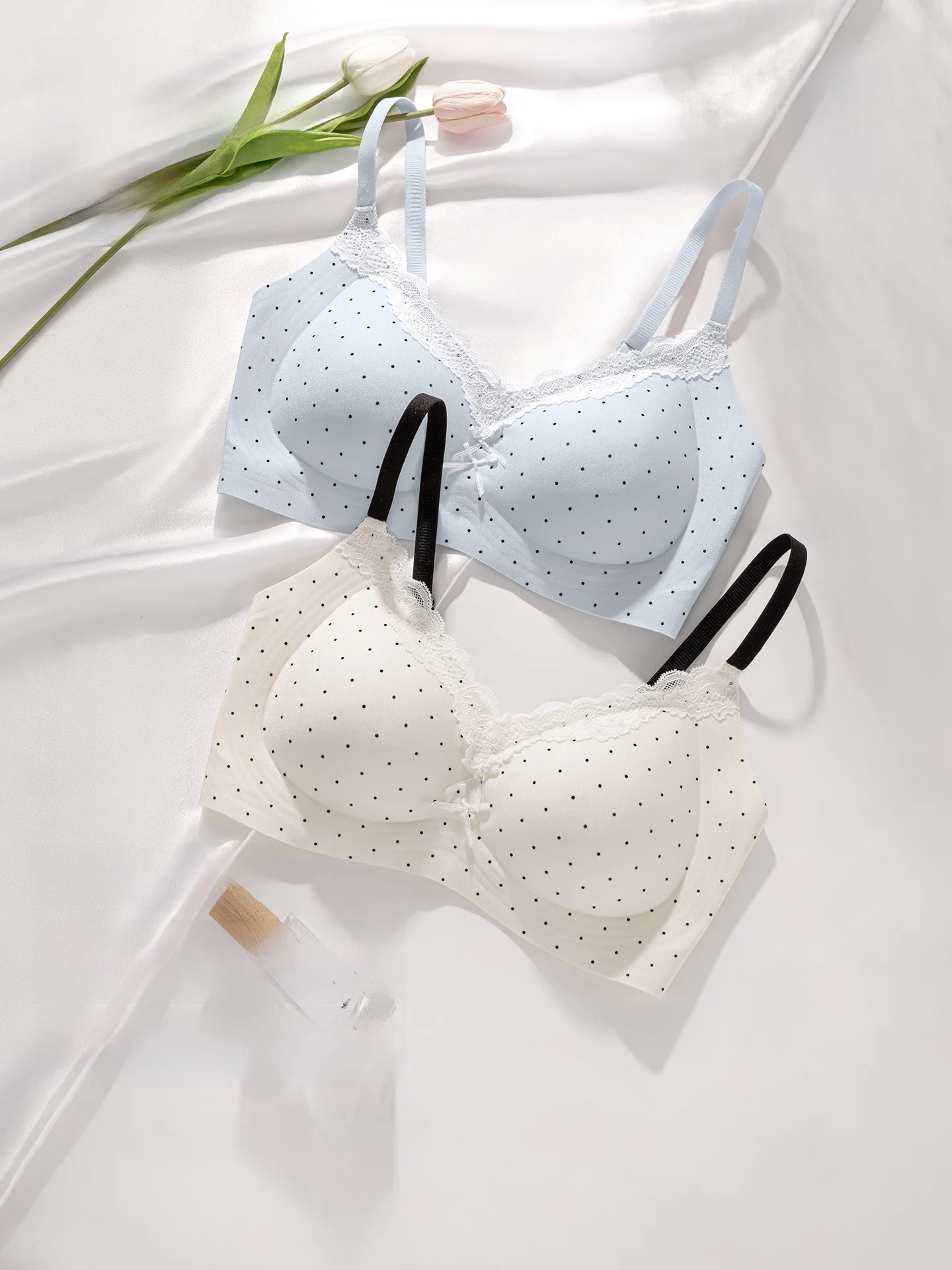 Soft Support Floral Lace Bra V Neck Women's Underwear Seamless Gathered Soft Support No Side Breast Collection City Beauty