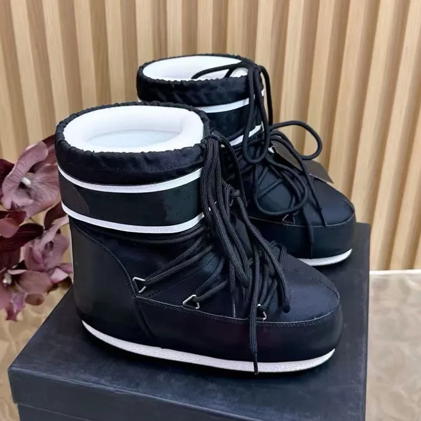 

Thick soled snow boots for women, winter plush boots, anti slip and warm short cotton boots, 2026 new model