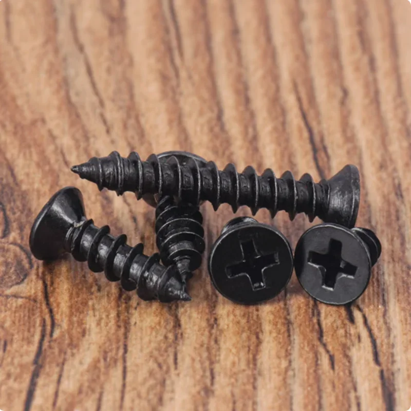 

M1 M1.2 M1.4 M1.5 M1.6 M1.7 M1.8 M2 M2.3 M2.6 M3 M3.5 M4 Винты из листового металла с черной крестообразной головкой Саморезы по дереву