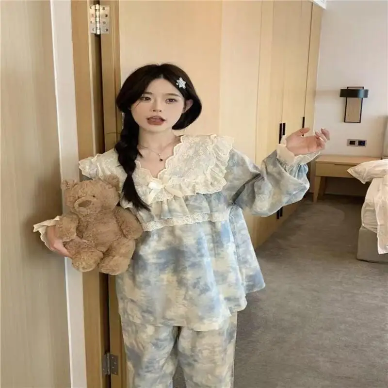 

Pajama Set Two-piece Sweet and Lovely Lace Long Sleeved Pajamas for Women Suitable Spring Autumn Outdoor Wear Court Style Couple