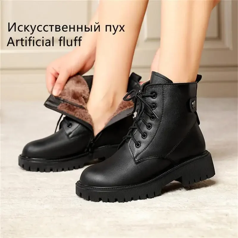 Women's Winter Shoes Boots  New Genuine Leather Fashion Women Large Size Boots Wool Warm Non-slip Women Marton Boots