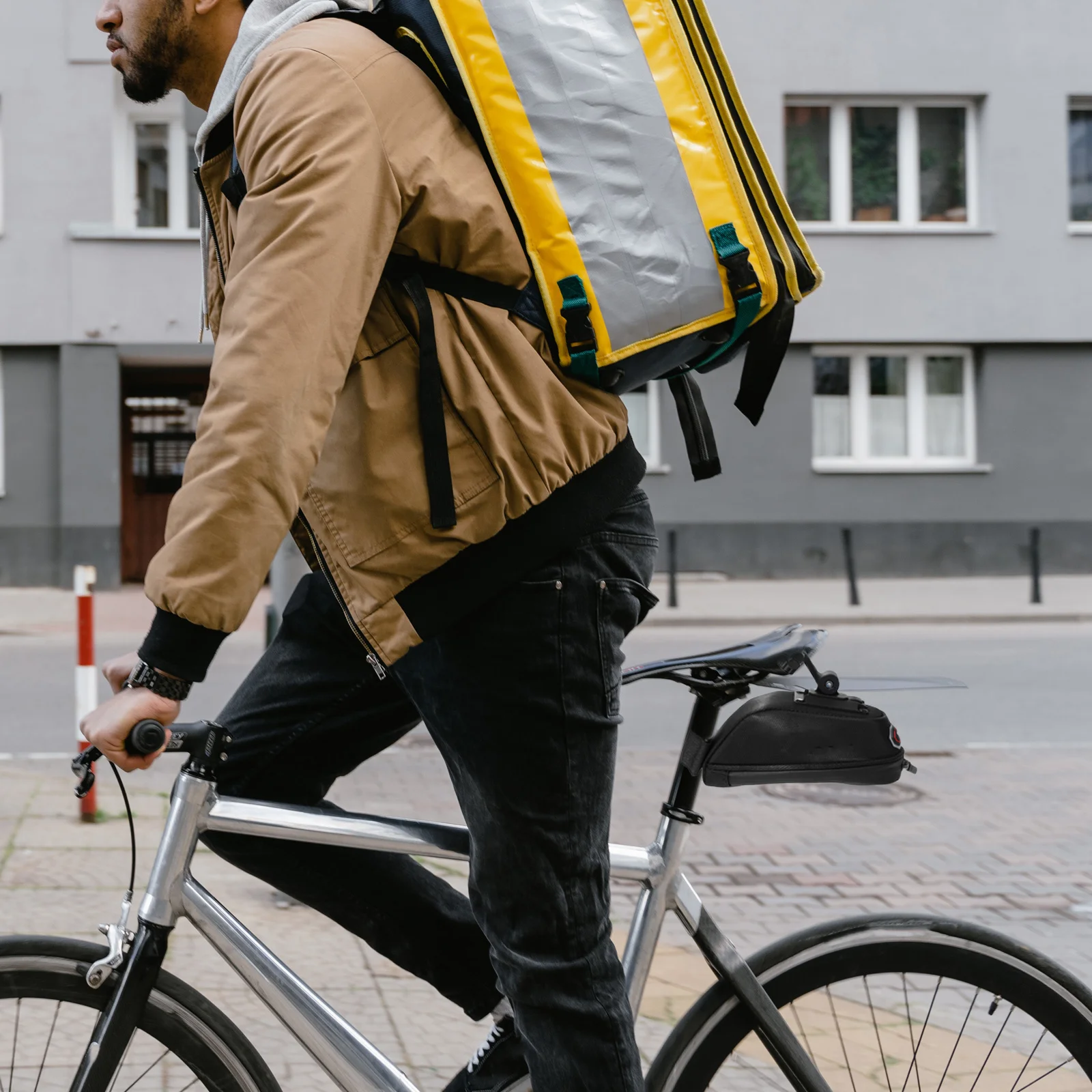 

1Pcs Waterproof Bike Seat Bag Large Capacity Under Backseat Pack Reflective Tail Pouch Durable Cycling Saddle Storage