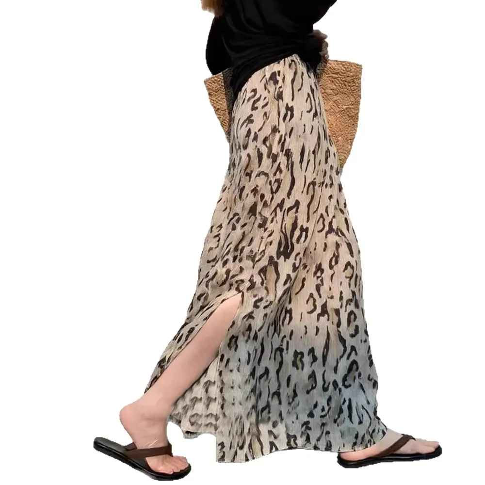 

Новая женская юбка миди с леопардовым принтом 2026 года: элегантная, с завышенной талией, А-силуэт, современная, с боковым разрезом, стройнящая, для пляжного отдыха