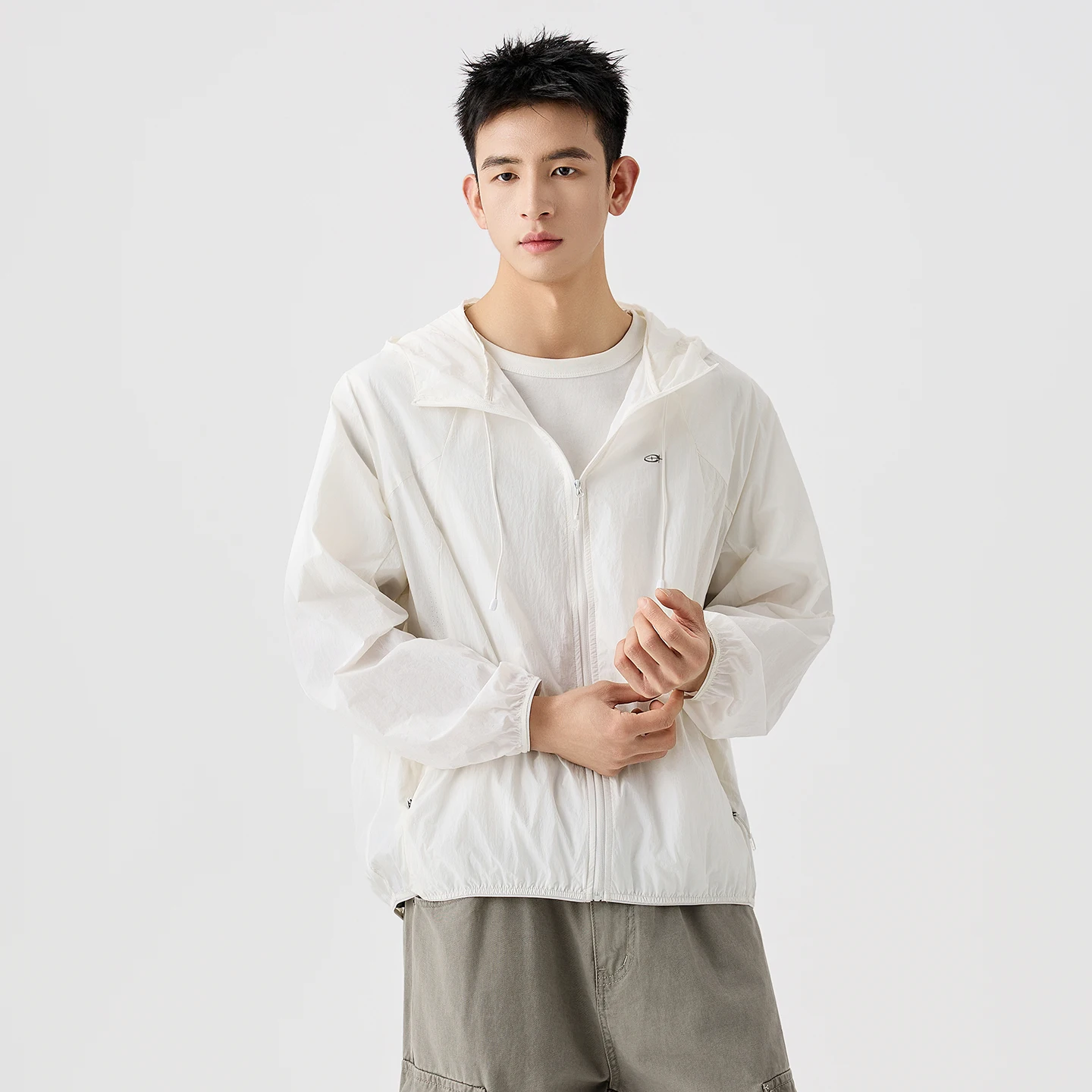 Outdoor Lightweight UV Protection UPF50+ Sunscreen Skin Jacket Men Quick Dry Loose Casual Sport Hooded Jacket City Hiking Coat