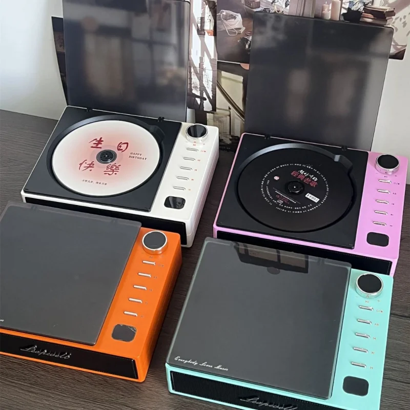 

Портативный CD-плеер Leapwell CD201 в ретро-стиле с Bluetooth-колонкой, полным комплектом аксессуаров, настольный декор, подарок