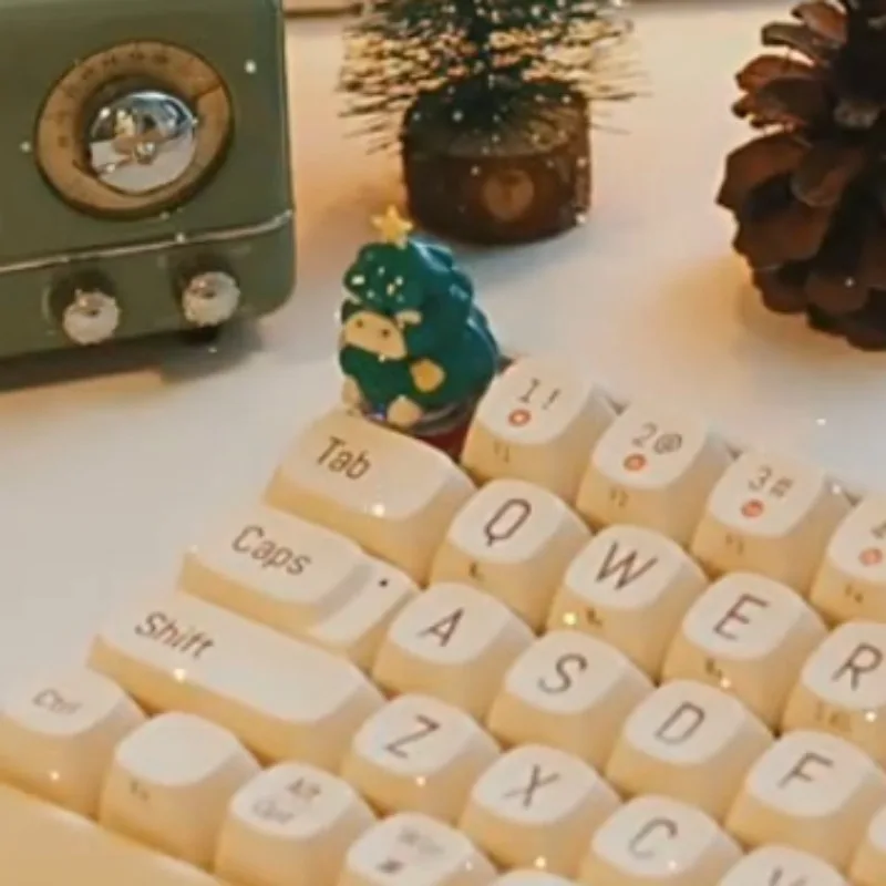 Christmas Pig Keycaps Custom Original Design Resin Keycap Clay Handmade Cute Point Key Cap Artisan for Cross Switch Keyboard