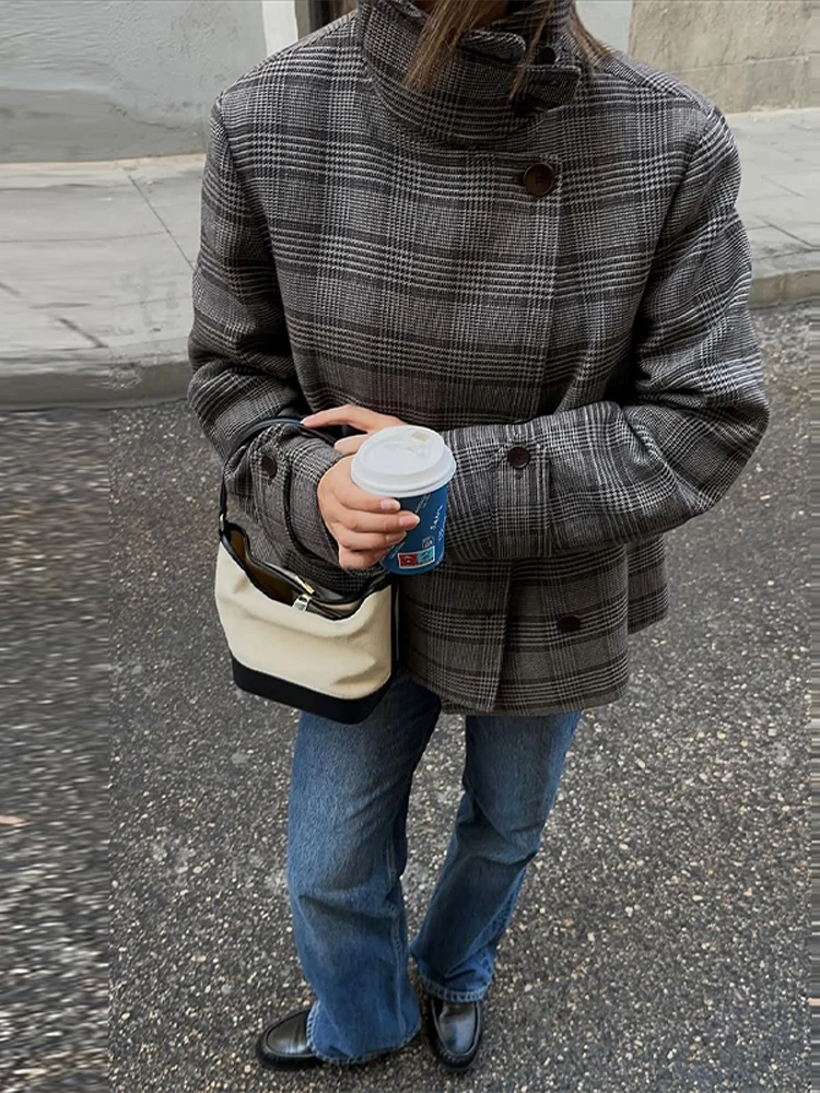 Karierter Damenmantel mit Stehkragen, Modischer Langarm-Doppelreihiger Mantel mit Taschen, Damenjacke Frühjahr 2026, Streetwear-Oberbekleidung