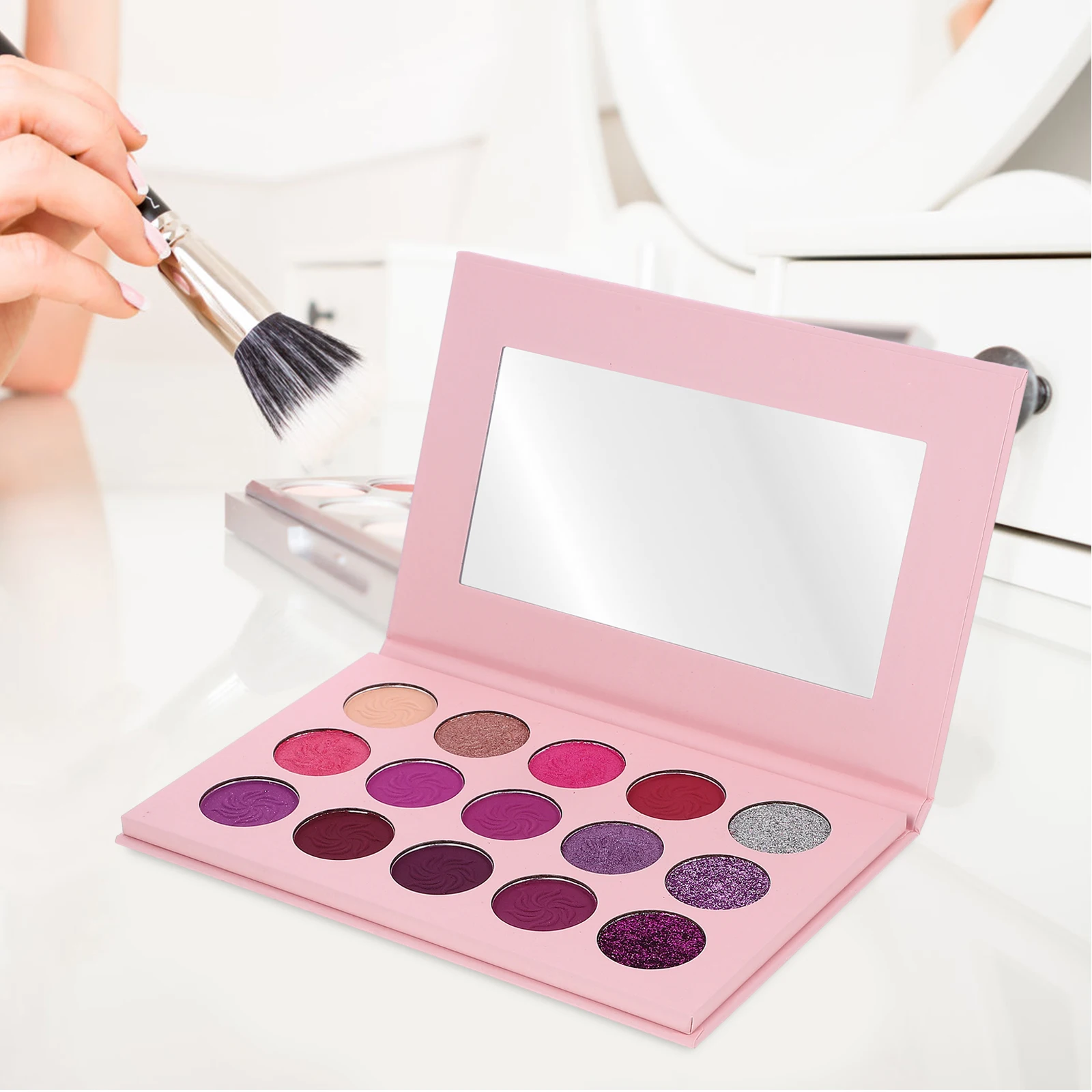 15 色のアイシャドウ パレット グリッター コンパクト メイクアップ 女性 カラフルな四季ミス