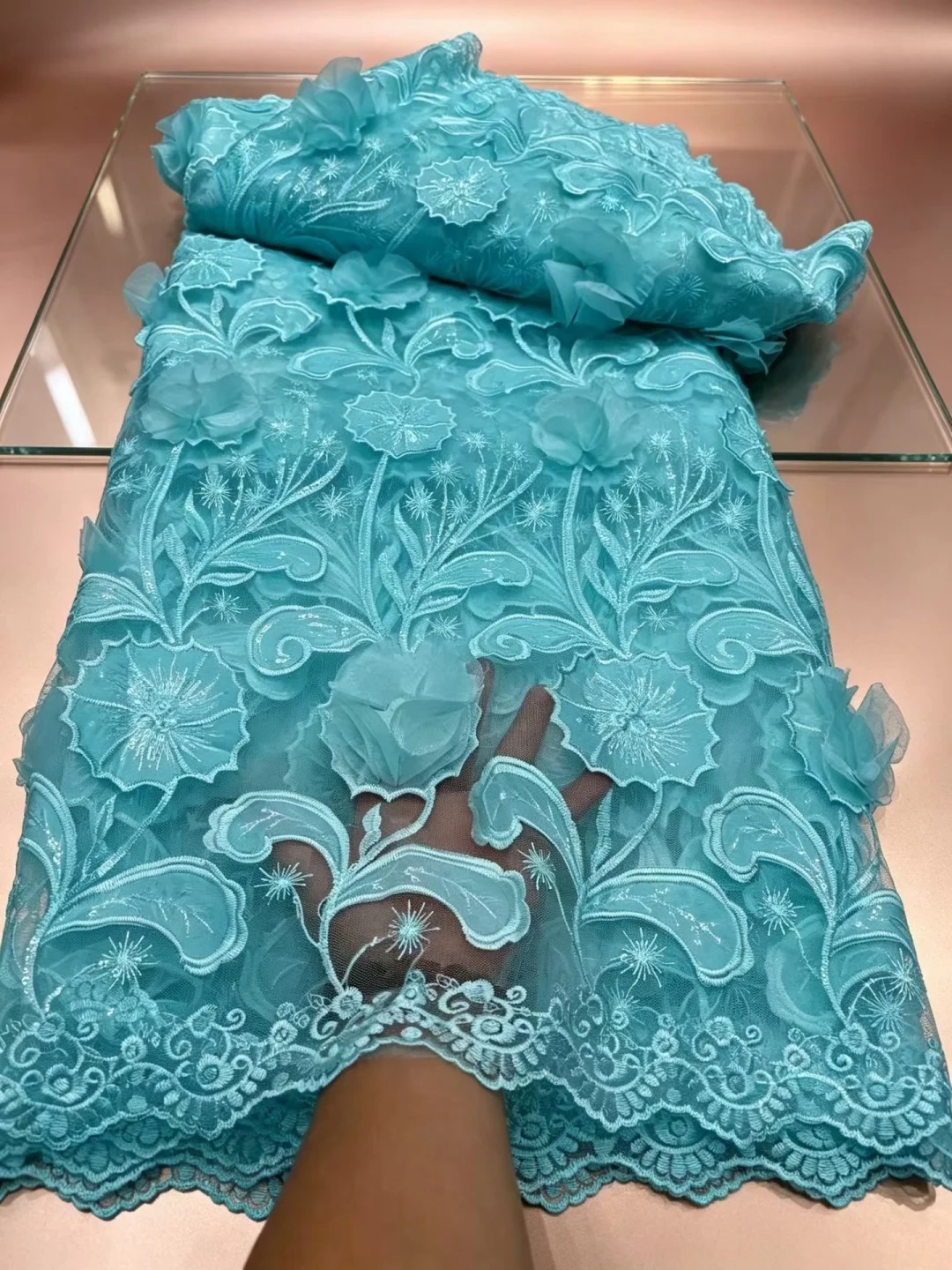 Jaskrawożółta, trójwymiarowa k – Embroidery Rose recenzja i cena