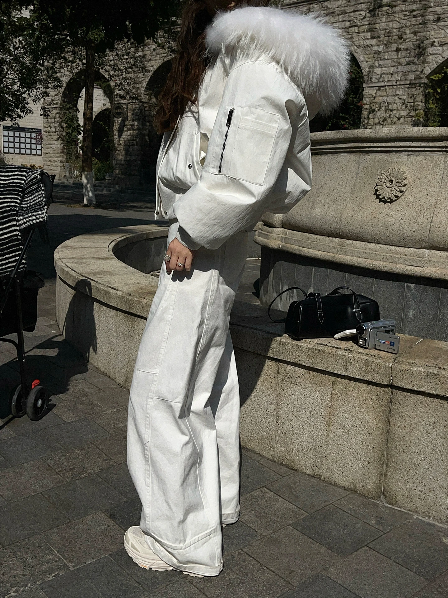 

Universal Loose Fit White Wide Leg Pants Men Women Winter Faion Slimming Drapey Bent Knife Trousers Retro American Sle