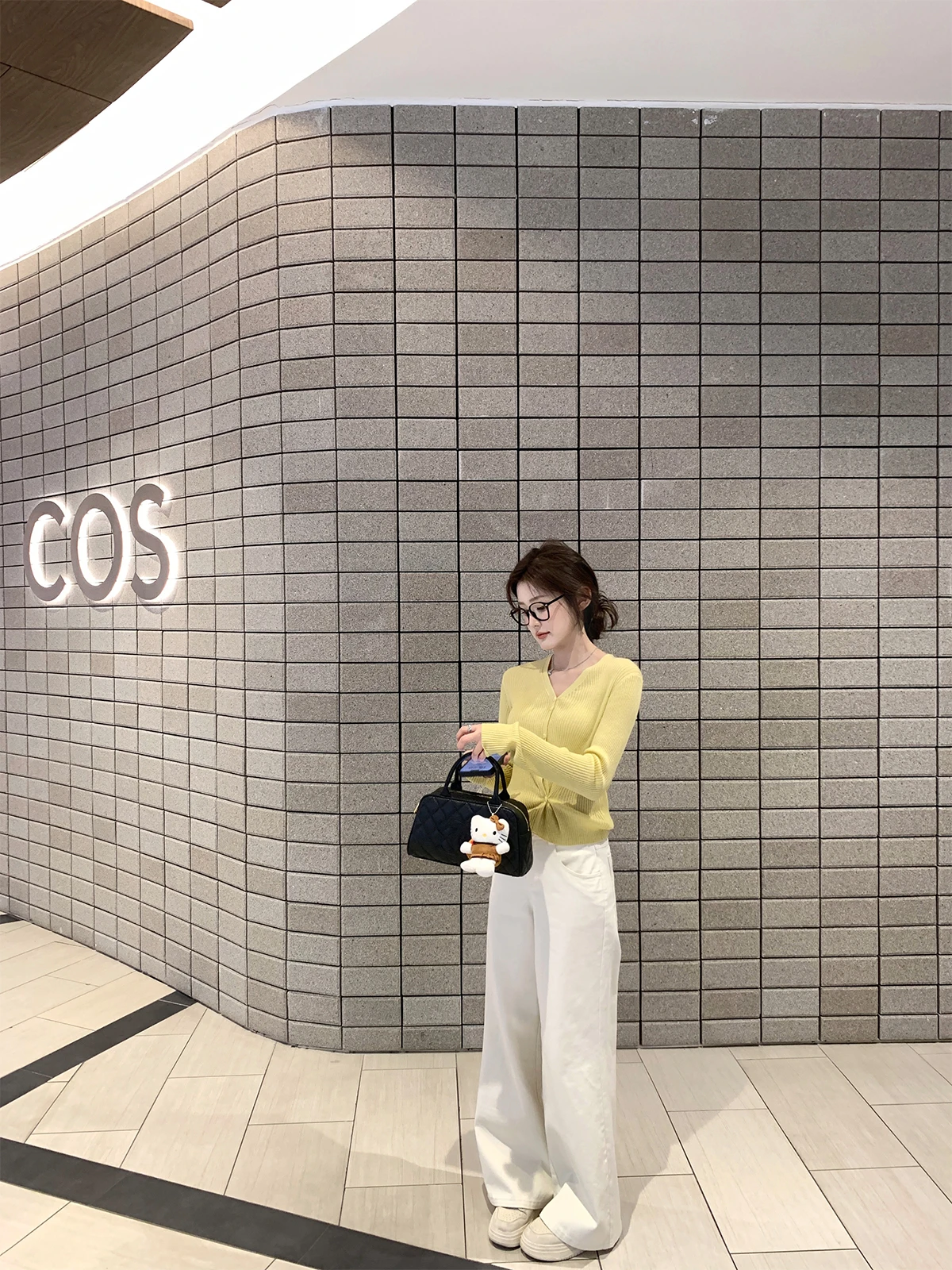 

Джинсы с высокой талией, прямые, из хлопкового денима, широкие штанины, комфортная посадка, однотонные, весенние, повседневные