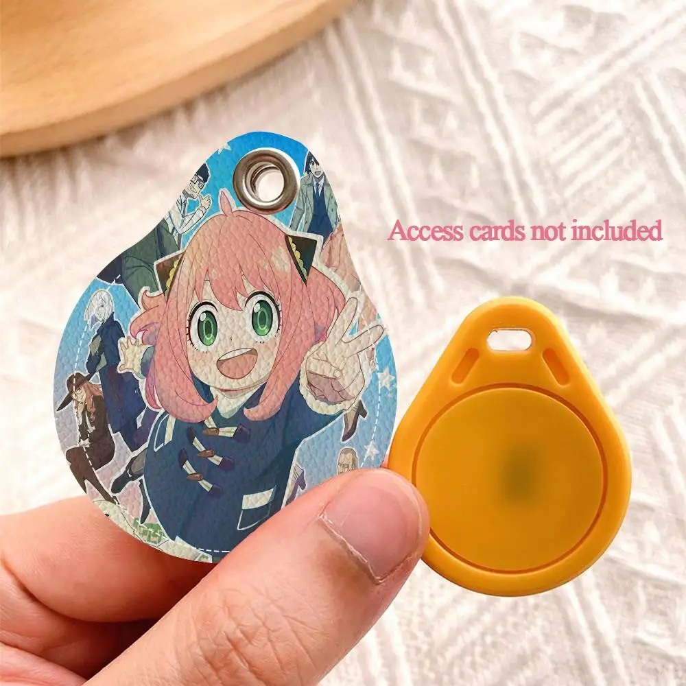 اليابانية مانغا S-Spy-X-Familyes حامل بطاقة الوصول واقية مصعد القرب بطاقة حالة الحيوانات الأليفة مكافحة فقدان جهاز تعقب