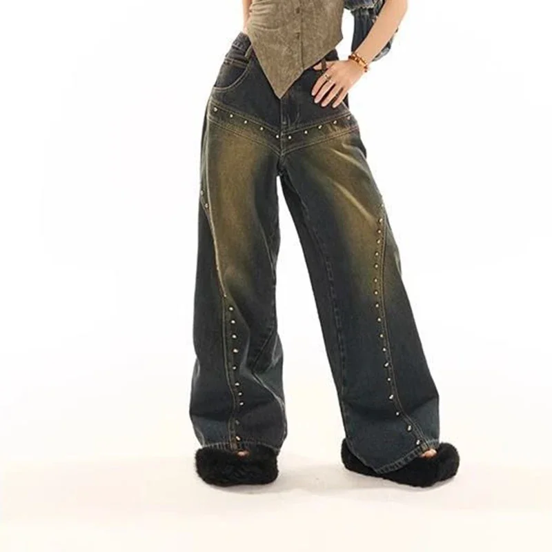 American retro jeans washed to make old low-waisted cowboy women slim and loose straight wide-leg pants in autumn and winter.