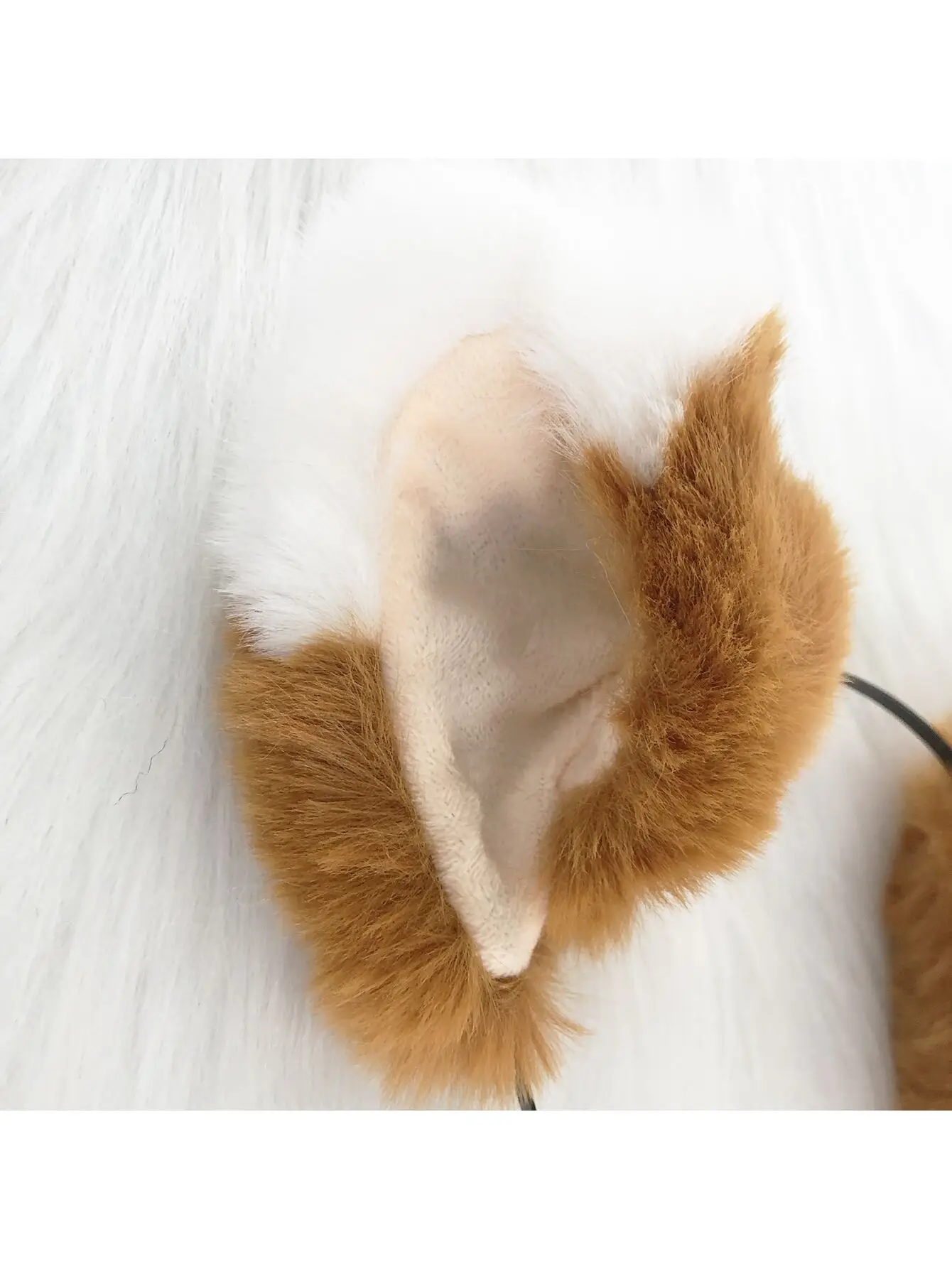 ที่คาดผมหูสัตว์น่ารักสไตล์โลลิต้า  ผ้ากำมะหยี่สีน้ำตาลอ่อนและสีขาว  พร้อมซับในสีผิว  อุปกรณ์เสริมหูแมว