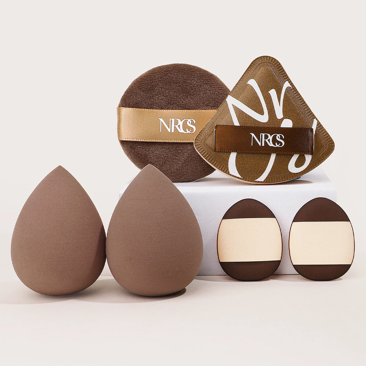 مجموعة إسفنجة ومنفخة لمستحضرات التجميل مكونة من 6 قطع، مكياج موحد، مادة خفيفة وجيدة التهوية، مناسبة لمجموعة أدوات تجميل الوجه.