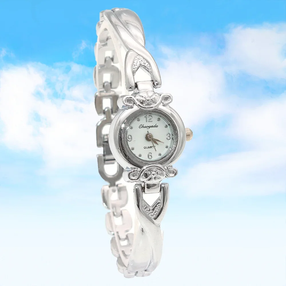 

Fashion Women's Quartz Watch Casual round Dial Wafer Design Nobler Bracelet Wristwatch for Ladies