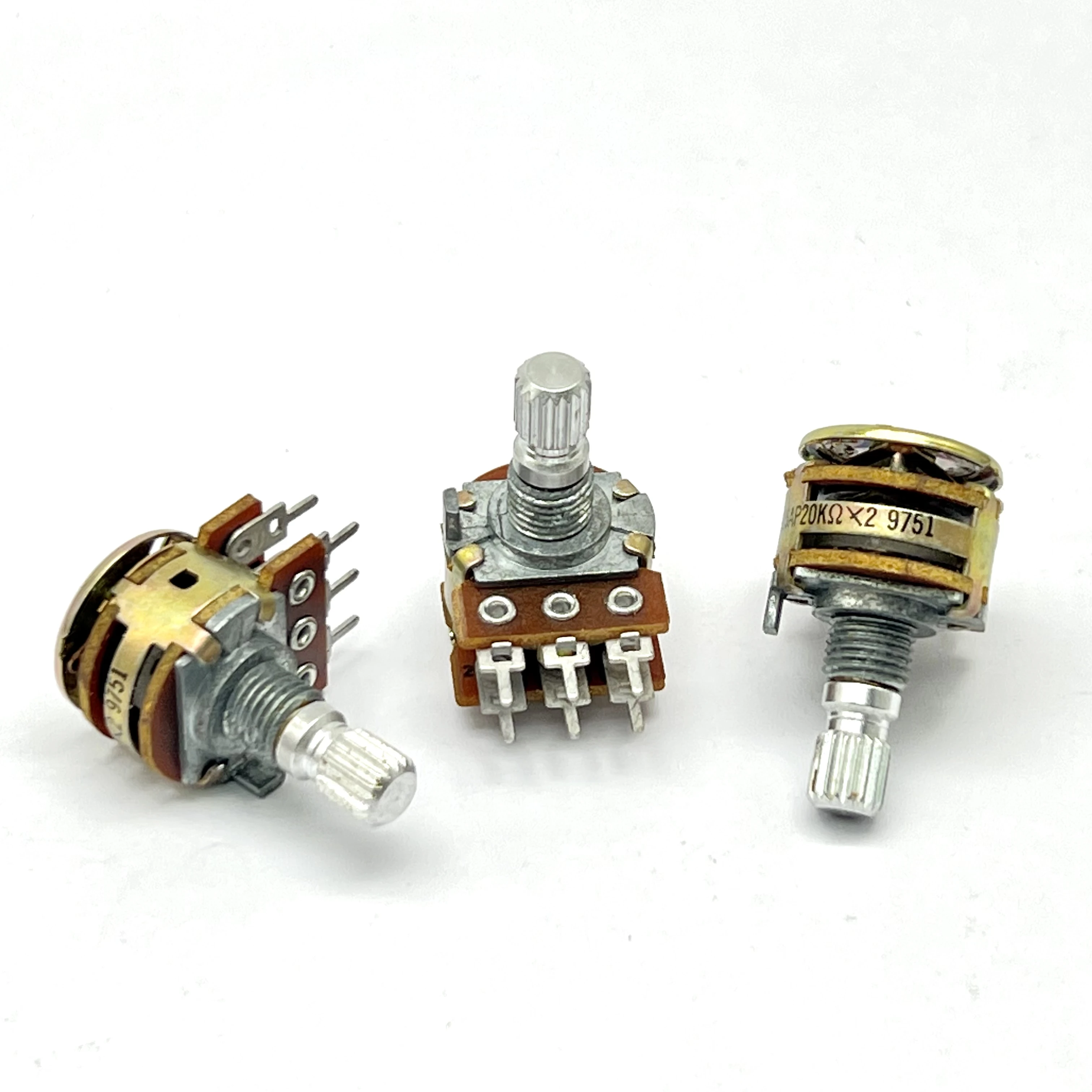 1 PCS Original Imperial Japan NOBLE rotary potentiometer type 16 twin A20K with center positioning shaft length 15