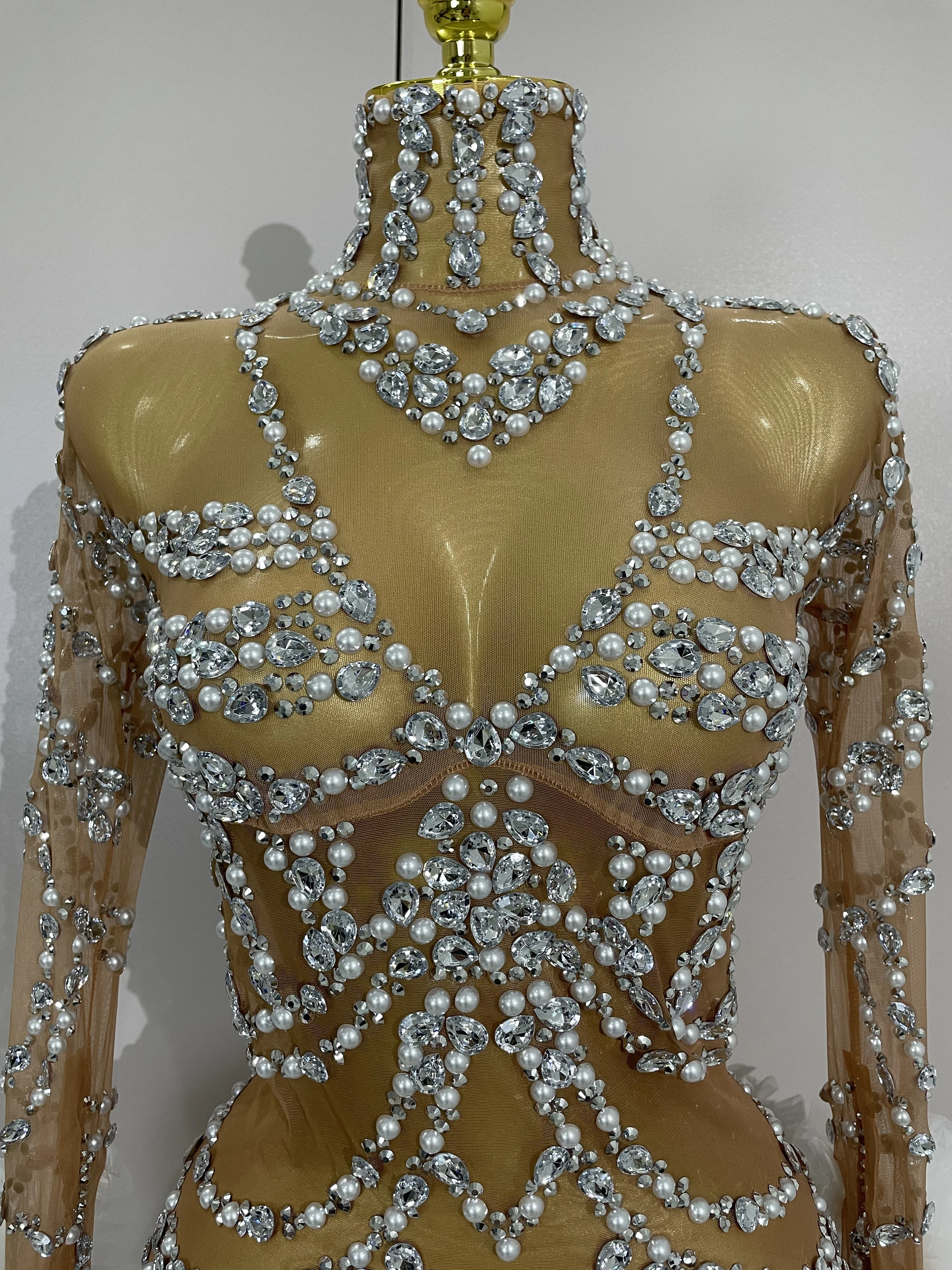 Minivestido de malla de perlas con diamantes brillantes para mujer, minivestido de lujo para celebrar la fiesta de noche, cumpleaños, Club elegante, club nocturno, ropa Sexy para escenario
