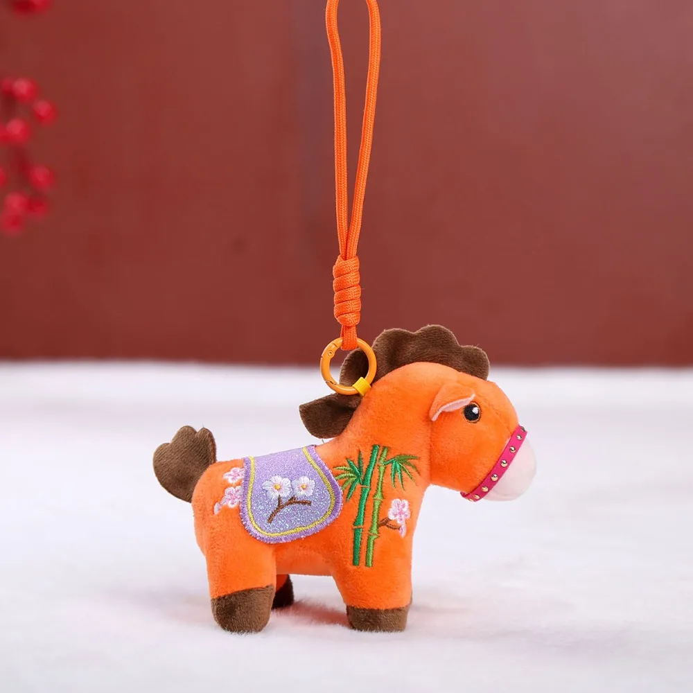 Poupée en peluche cheval brodé pour nouvel an, 14cm, sac à dos suspendu, décoration du nouvel an