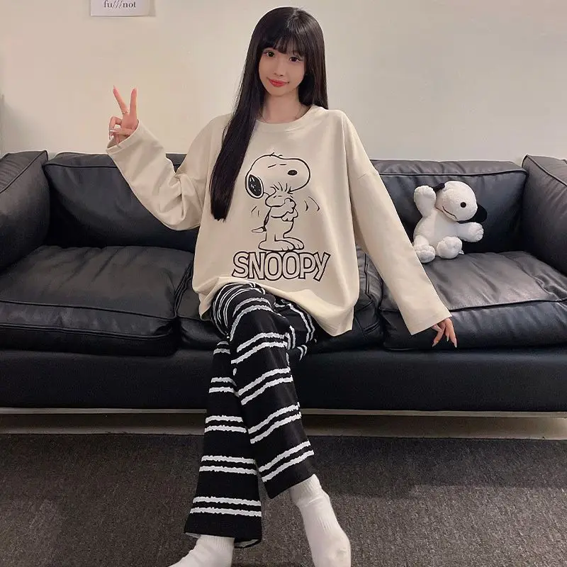 

Snoopy anime cartoon cute homewear creative personalised unisex couple matching spring and autumn pajamas set gift wholesale