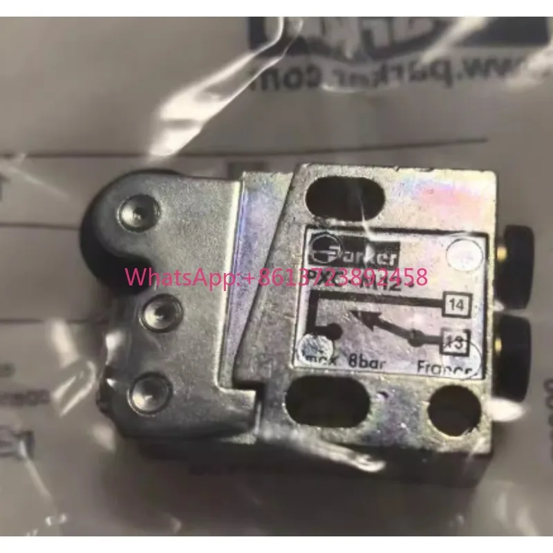 Original Parker Pneumatic Valve PXC-M121  12000458  PXC-M12.