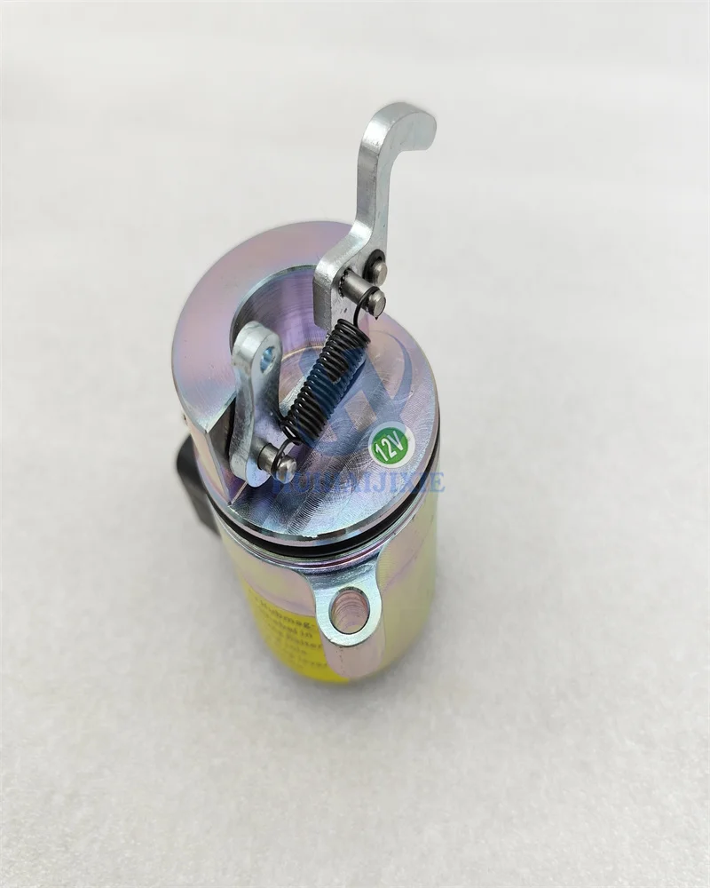 

12V Fuel Shutoff Solenoid Valve 04272733 for Deutz BF4M1011F Bobcat Skid Steer 863 873 S250 Diesel Engine Parts