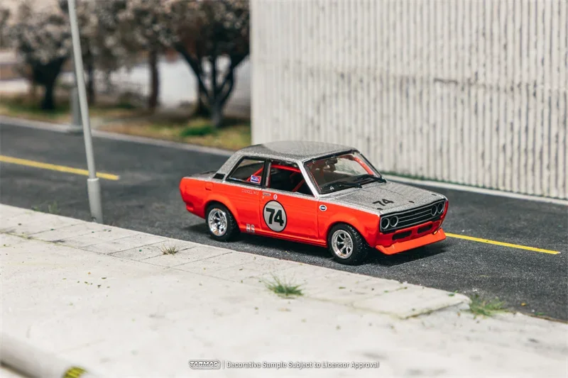 

(Предзаказ) Tarmac работает 1:64 Datsun 510 Trans-Am B-Sedan 2,5 вызов 2023 Даниэль Ву белый красный литая модель автомобиля #74