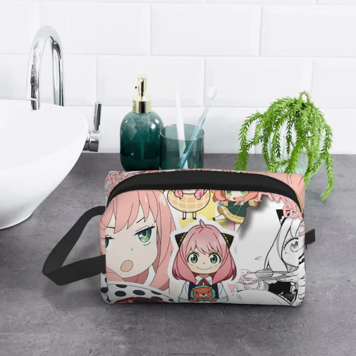 

Kawaii Manga Spy X Family Makeup Bag Cosmetic Organizer Storage Dopp Kit Toiletry Cosmetic Bag for Women Beauty Pencil Case
