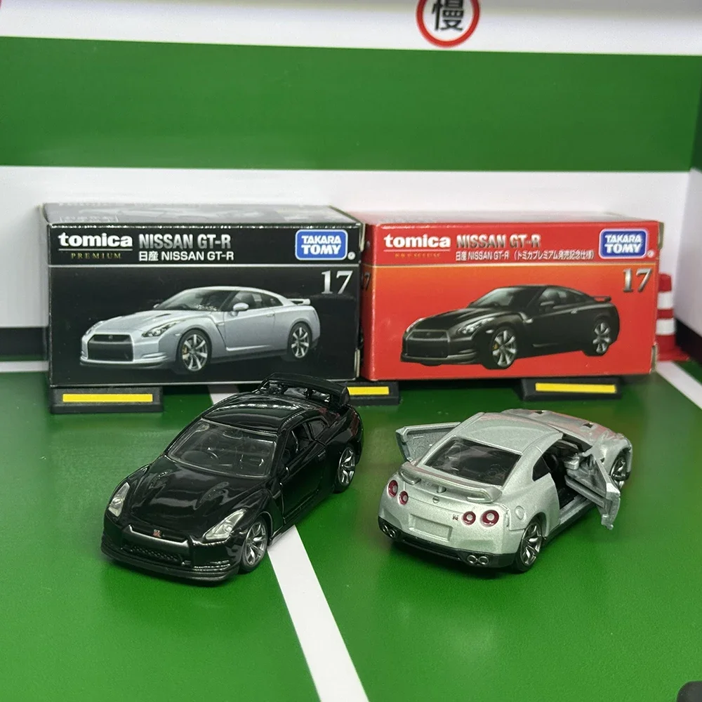 Takara Tomy Tomica Premium 17. Nissan GT-R Car Alloy Toys Pojazd silnikowy Diecast Metal Model Dzieci Prezent świąteczny Zabawki dla chłopców