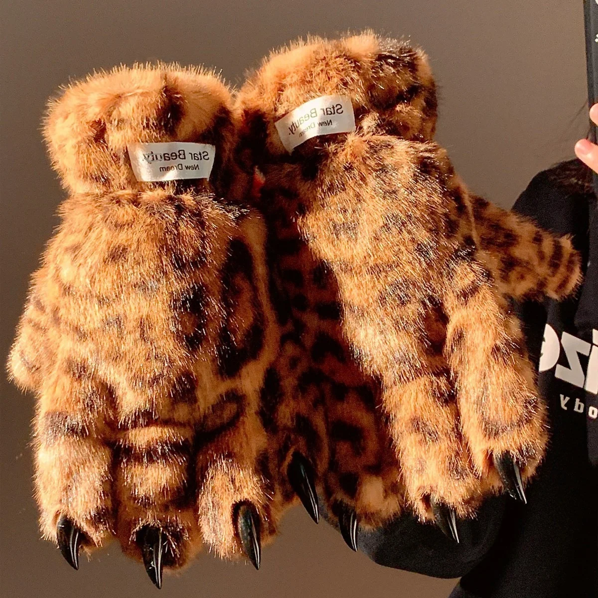 Winter Leopard Leopard Paw Plush Five Finger Gloves for Women Thickened Fleece Lined Warm Cold Proof Cycling Students
